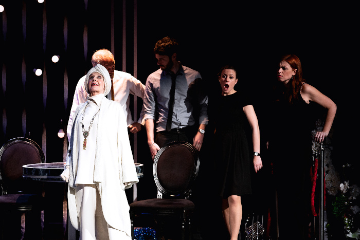 El funeral_teatro barras_1